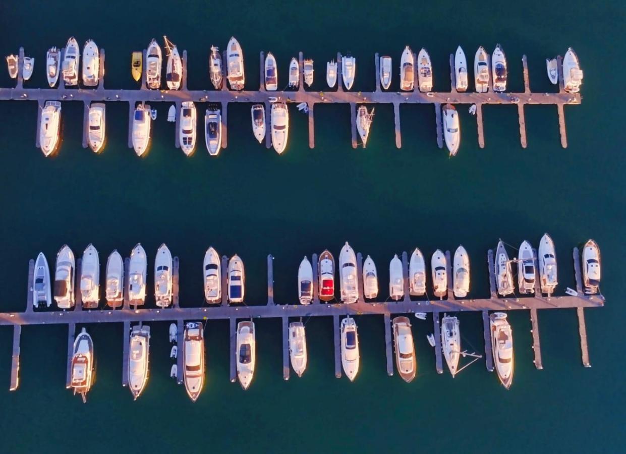 Hotel Marina Del Gargano Houseboat Manfredonia Exteriér fotografie