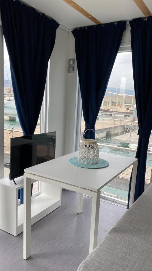Hotel Marina Del Gargano Houseboat Manfredonia Exteriér fotografie