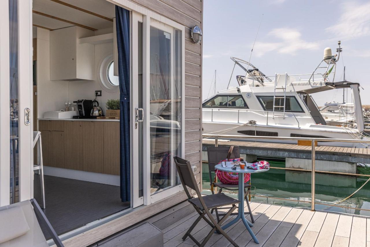 Hotel Marina Del Gargano Houseboat Manfredonia Exteriér fotografie
