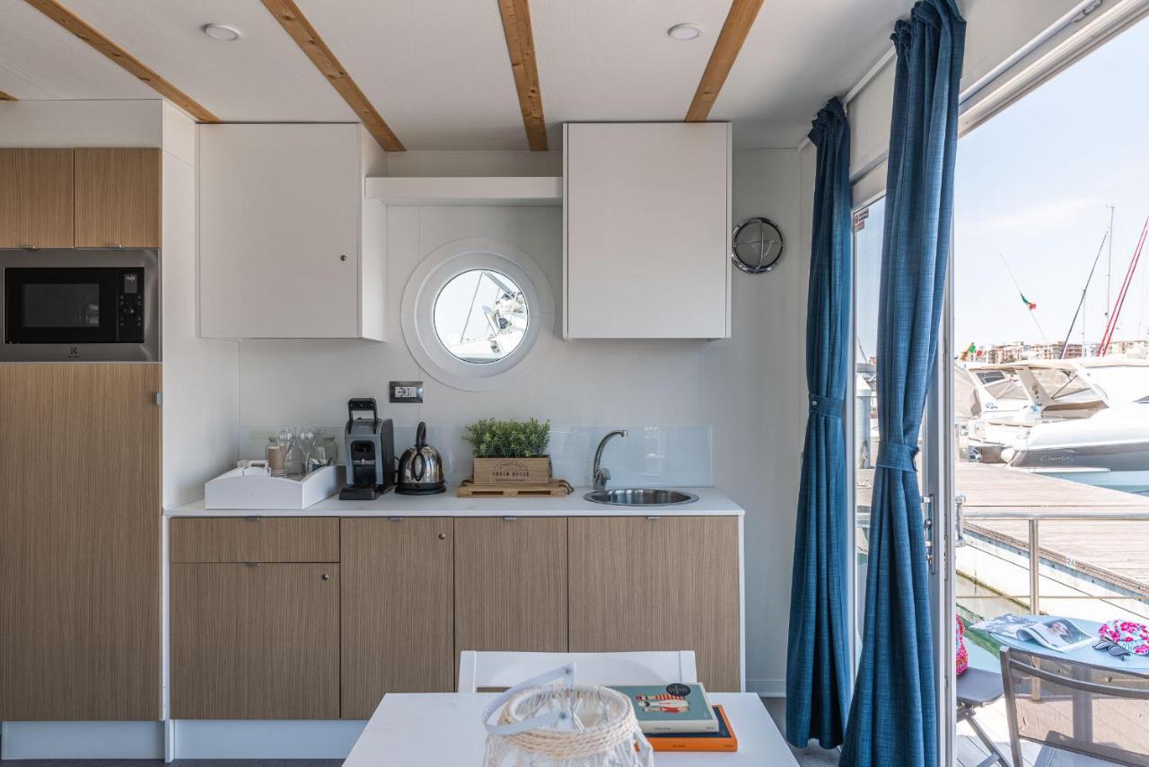 Hotel Marina Del Gargano Houseboat Manfredonia Exteriér fotografie