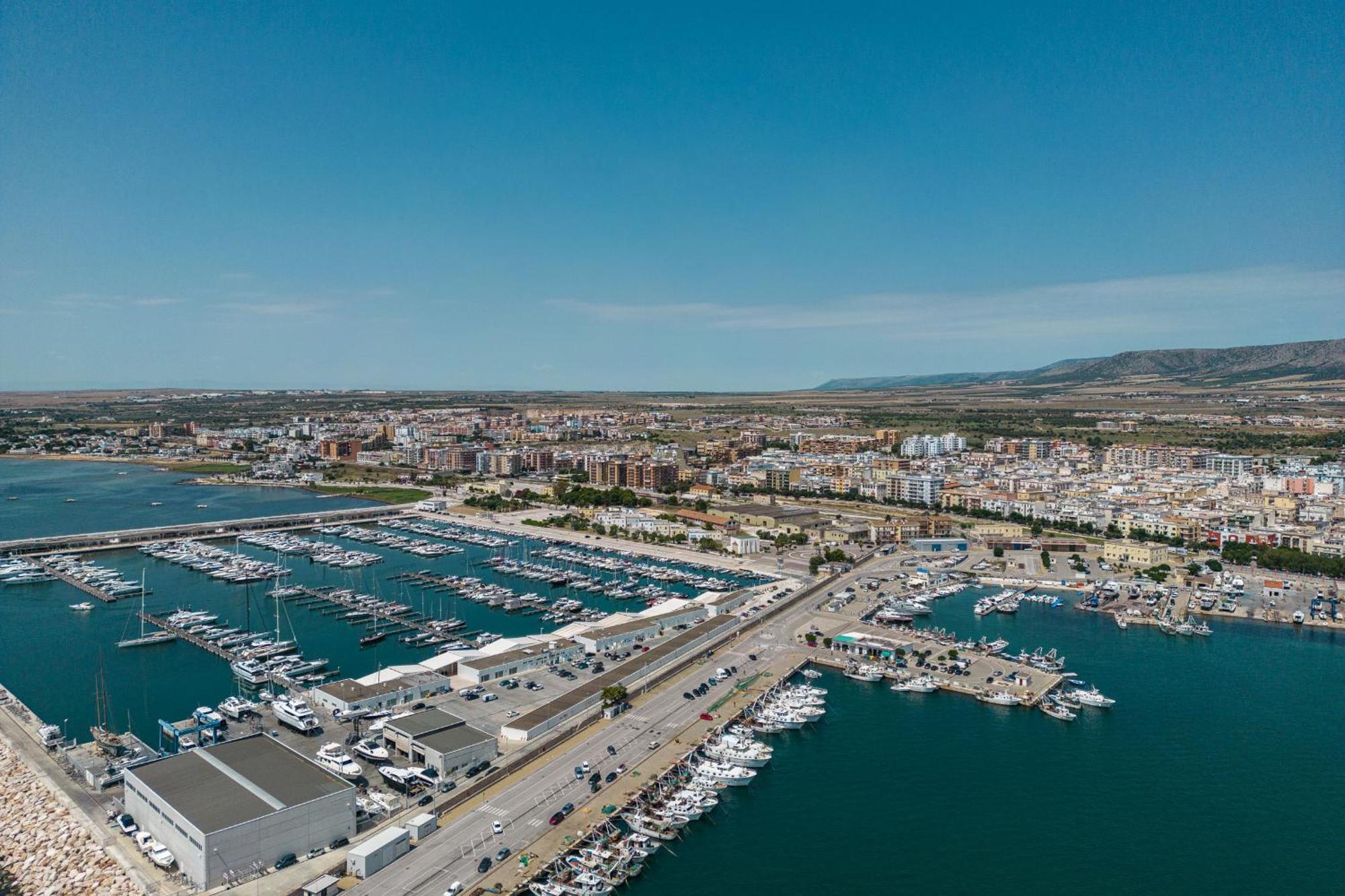 Hotel Marina Del Gargano Houseboat Manfredonia Exteriér fotografie