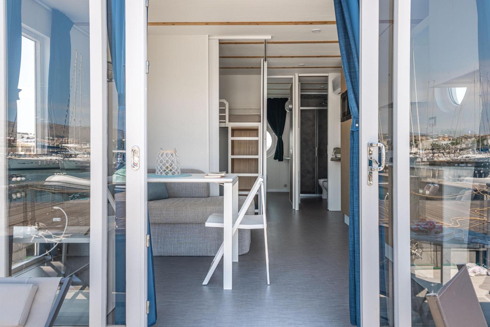 Hotel Marina Del Gargano Houseboat Manfredonia Exteriér fotografie