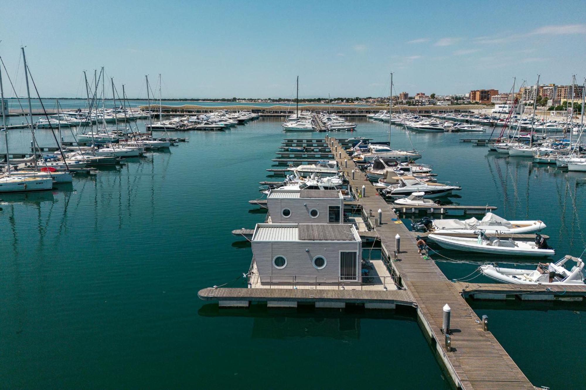 Hotel Marina Del Gargano Houseboat Manfredonia Exteriér fotografie