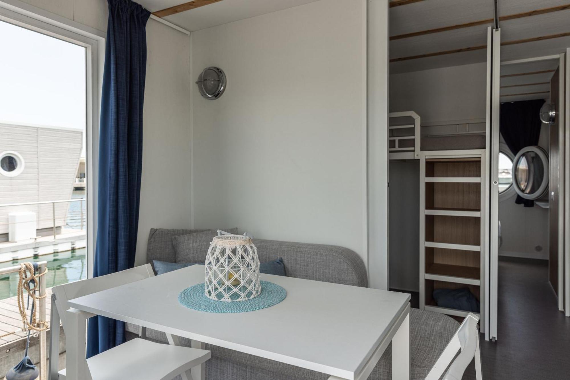 Hotel Marina Del Gargano Houseboat Manfredonia Exteriér fotografie