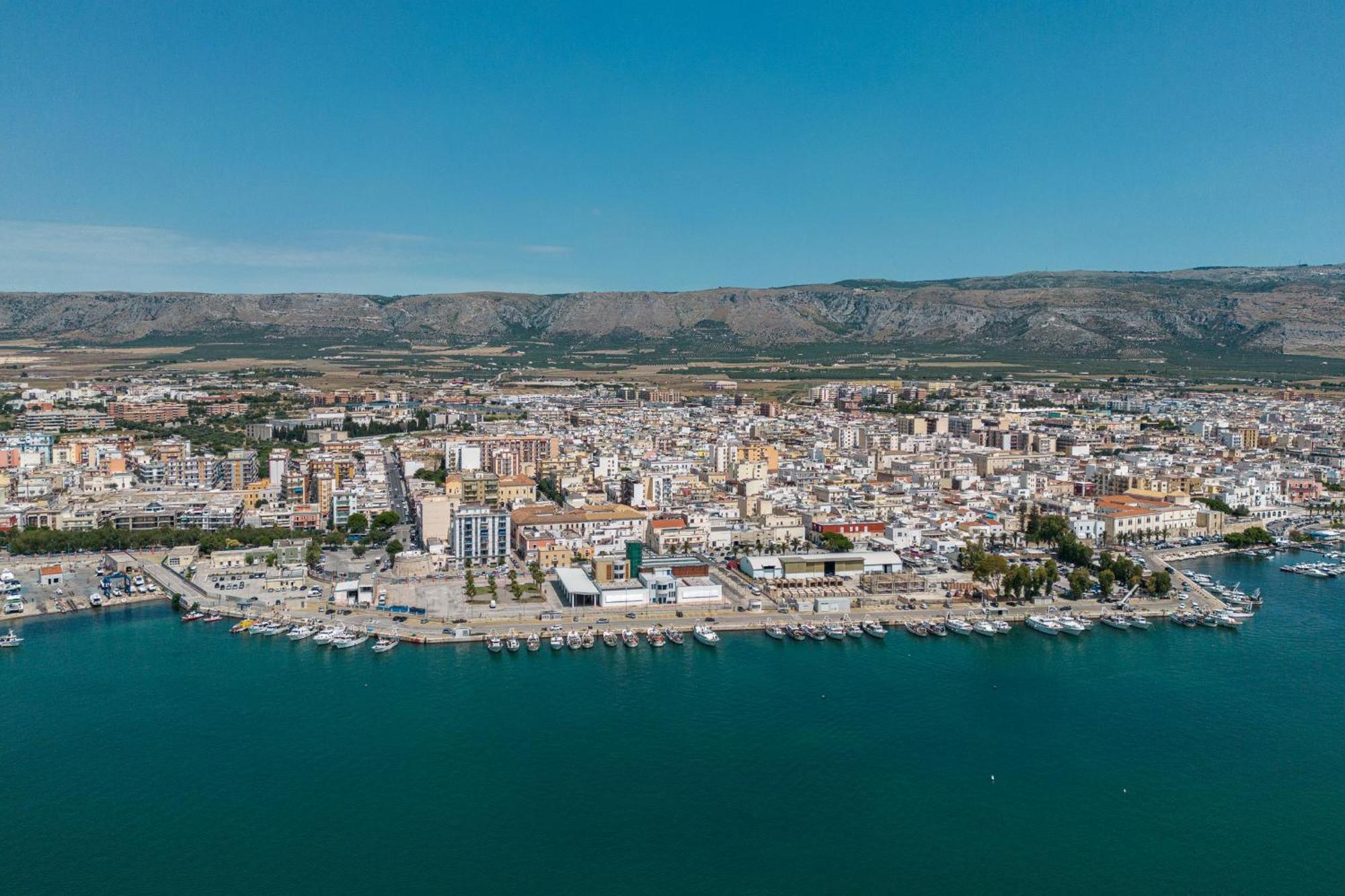 Hotel Marina Del Gargano Houseboat Manfredonia Exteriér fotografie